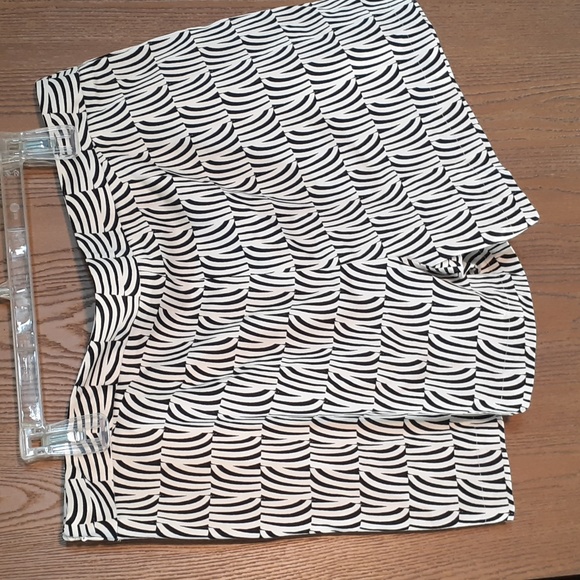 Cece womens geometric print dress shorts size 14 - Picture 2 of 6